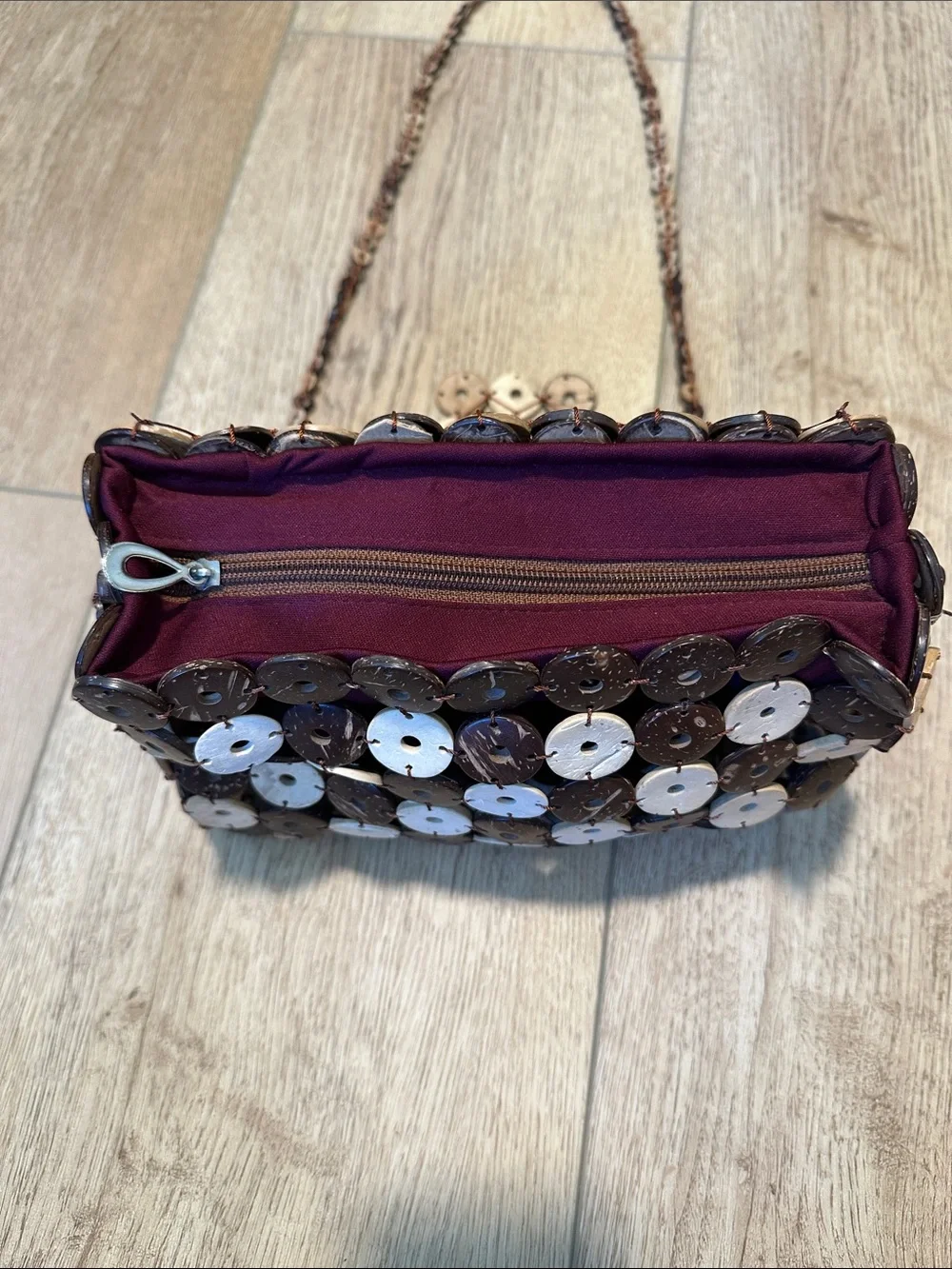 Coconut Shell Button Purse - Picture 4 of 7